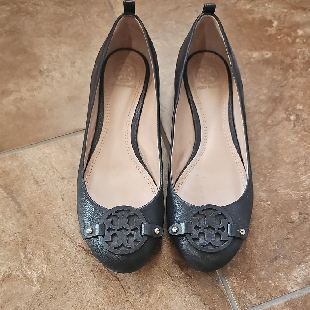 Tory Burch Black Leather Flats with Logo Accent